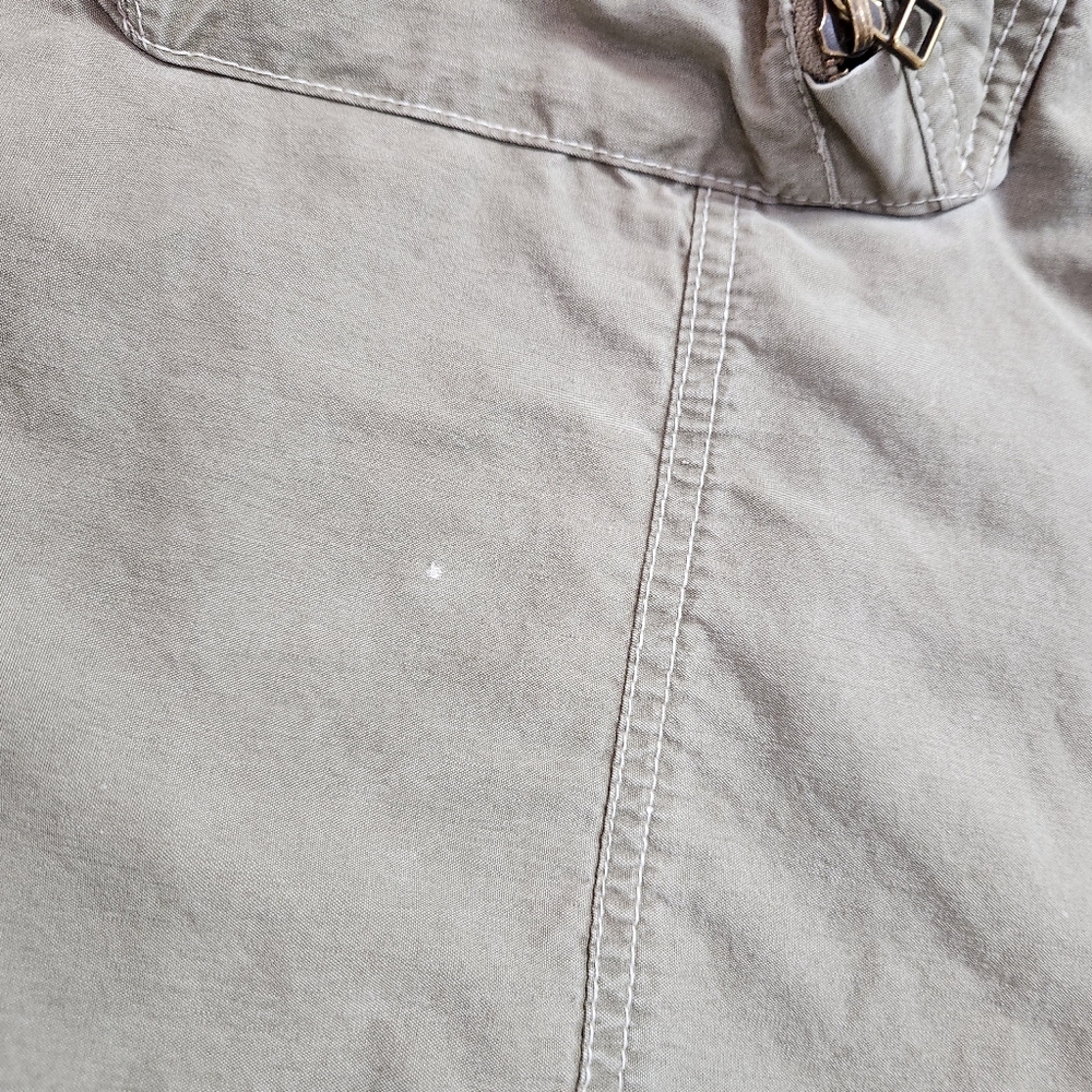 Unleash Your Adventure with KÜHL Ambush Cargo Shorts! Size 40 - Picture 13 of 13